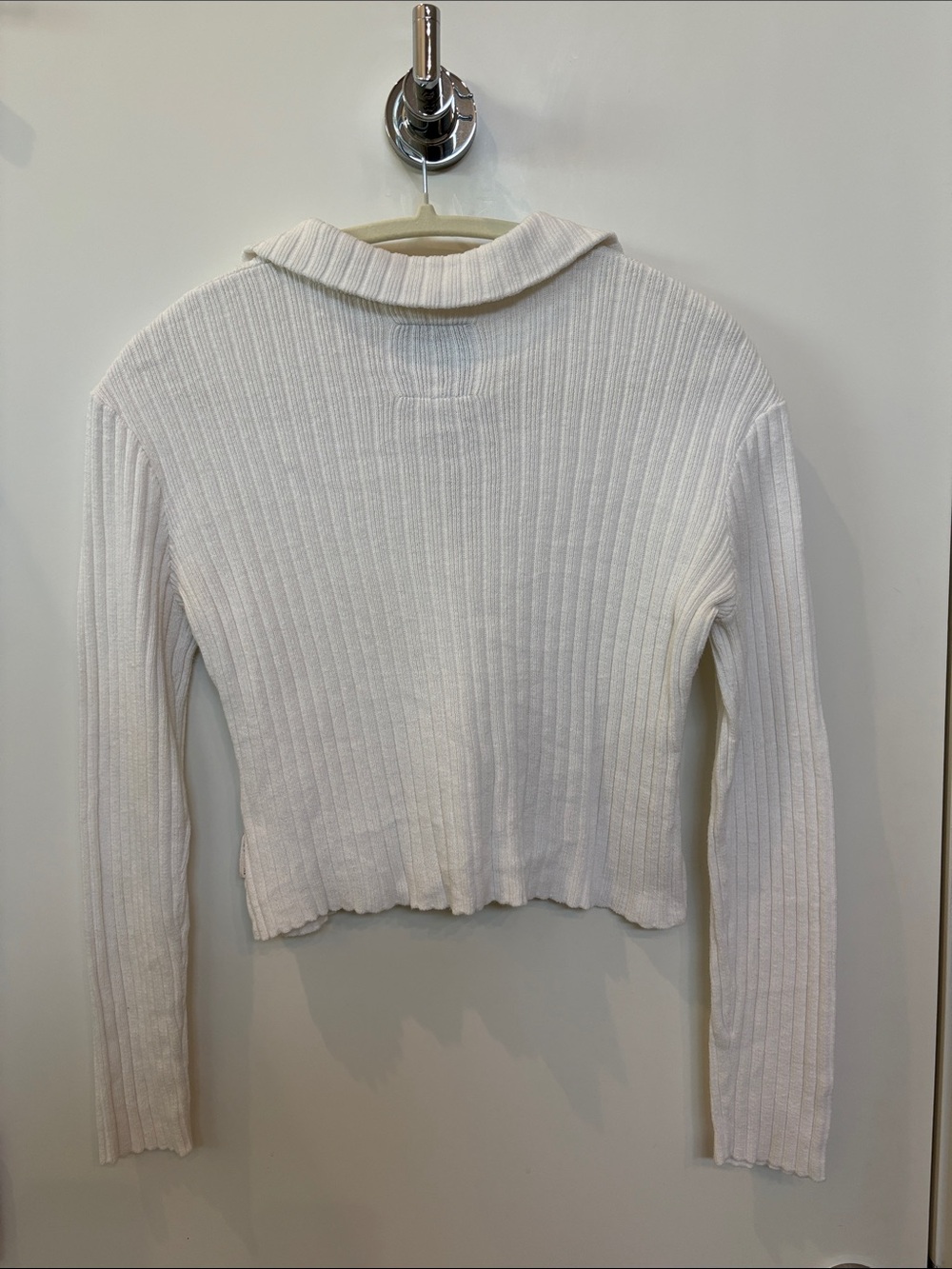 UNIF White Ribbed Cardigan - Picture 2 of 3